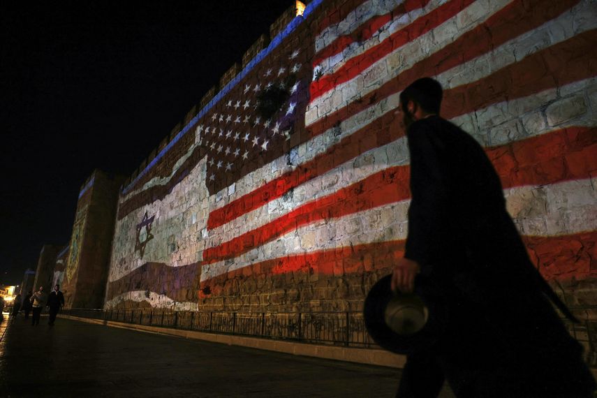 Irán disparó misiles "contra las bases estadounidenses situadas en Catar e Irak", en una operación llamada "Bendición de la victoria", informó este lunes la agencia de prensa oficial iraní Irna. Irán disparó misiles "contra las bases estadounidenses situadas en Catar e Irak", en una operación llamada "Bendición de la victoria", informó este lunes la agencia de prensa oficial iraní Irna.