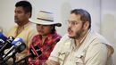 Grupos de ambientalistas de Panamá rechazaron este miércoles la propuesta de una comisión de Gobierno para cerrar de manera autofinanciada una gran mina de cobre, cerrada desde 2023 por un fallo judicial del Supremo tras una oleada de protestas, por ser un disfraz para reanudar operaciones. Grupos de ambientalistas de Panamá rechazaron este miércoles la propuesta de una comisión de Gobierno para cerrar de manera autofinanciada una gran mina de cobre, cerrada desde 2023 por un fallo judicial del Supremo tras una oleada de protestas, por ser un disfraz para reanudar operaciones.