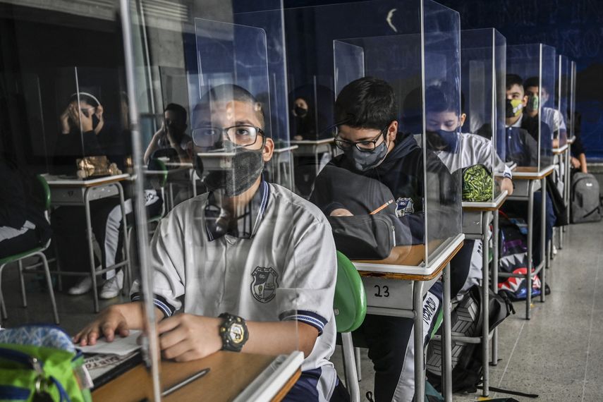 Colombia: 10 millones de estudiantes regresan a escuelas