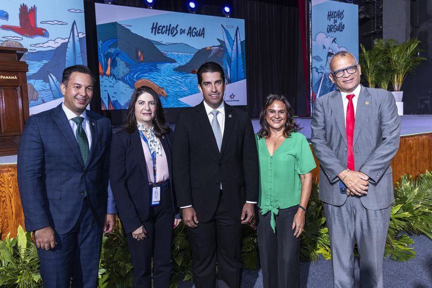 En conmemoración de los 25 años desde que el Canal de Panamá pasó a manos panameñas y en el marco del Día Mundial del Medio Ambiente, el Canal organizó el foro “Gobernanza y sostenibilidad hídrica: equilibrio para el futuro”. En conmemoración de los 25 años desde que el Canal de Panamá pasó a manos panameñas y en el marco del Día Mundial del Medio Ambiente, el Canal organizó el foro “Gobernanza y sostenibilidad hídrica: equilibrio para el futuro”.