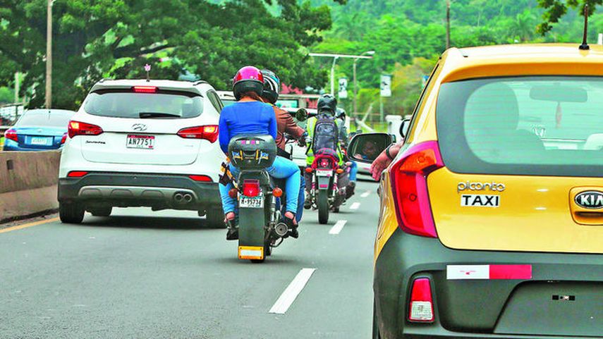 Inversi&oacute;n de carriles en fiestas patrias, anuncia ATTT