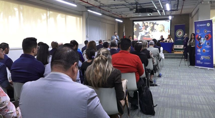 La Cámara de Comercio de Chiriquí evalúa acciones para la reactivación tras los bloqueos. La Cámara de Comercio de Chiriquí evalúa acciones para la reactivación tras los bloqueos.