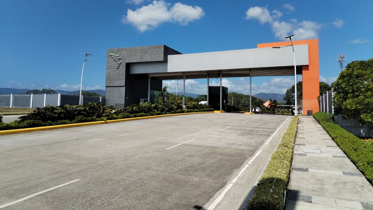 El Régimen de Zonas Francas en Panamá mantiene un crecimiento sostenido durante el primer cuatrimestre de 2026, con la aprobación de 24 empresas y una inversión acumulada que supera los B/.58.5 millones, de acuerdo con cifras presentadas por la Comisión Nacional de Zonas Francas (CNZF). El Régimen de Zonas Francas en Panamá mantiene un crecimiento sostenido durante el primer cuatrimestre de 2026, con la aprobación de 24 empresas y una inversión acumulada que supera los B/.58.5 millones, de acuerdo con cifras presentadas por la Comisión Nacional de Zonas Francas (CNZF).