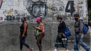 Maduro ordena retomar confinamiento reforzado por una semana en Venezuela