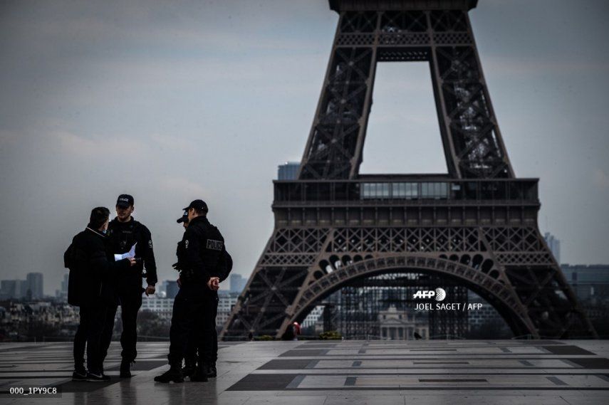 Francia abrirá 35 vacunódromos en los próximos días