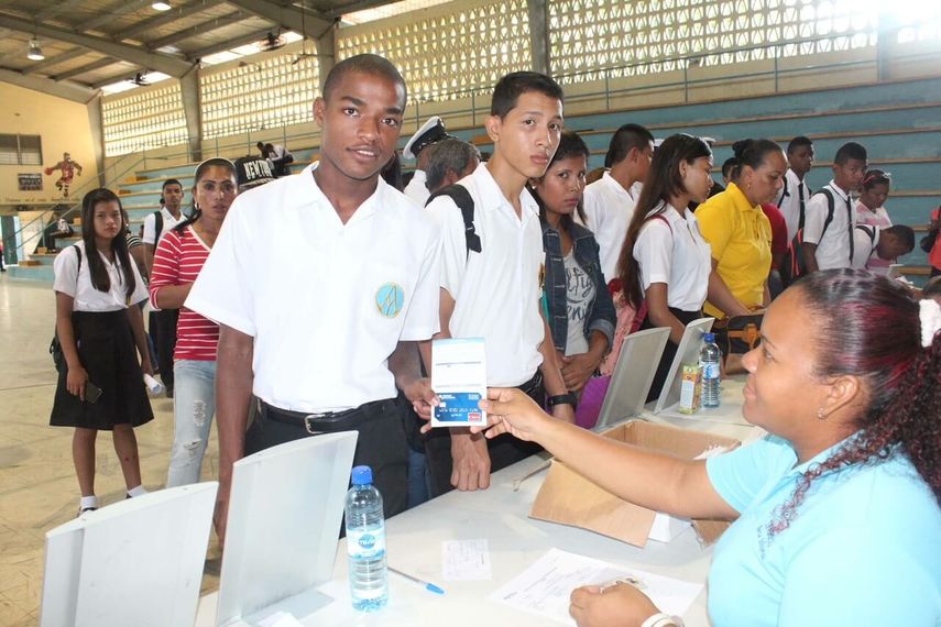 IFARHU anuncia nueva fecha para entrega de tarjetas Clave Social de PASE-U en mayo