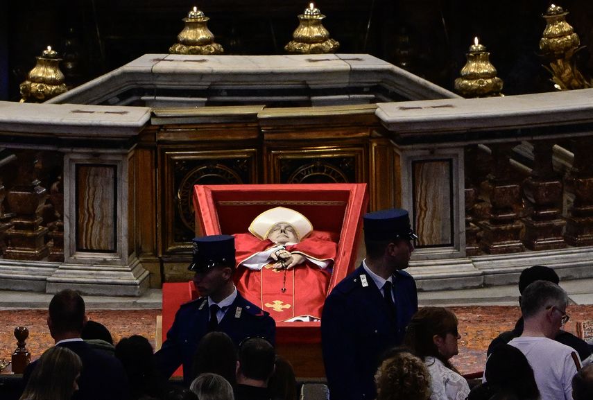 El Vaticano afina los detalles finales del funeral del papa Francisco