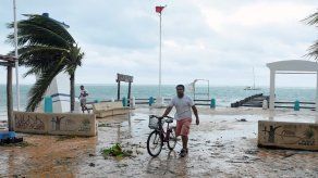 Huracán Delta golpea la costa mexicana
