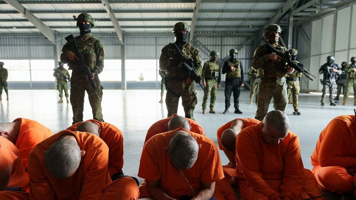 Ecuador: La cárcel modelo Bukele y visita de EE.UU. marcan campaña del referéndum