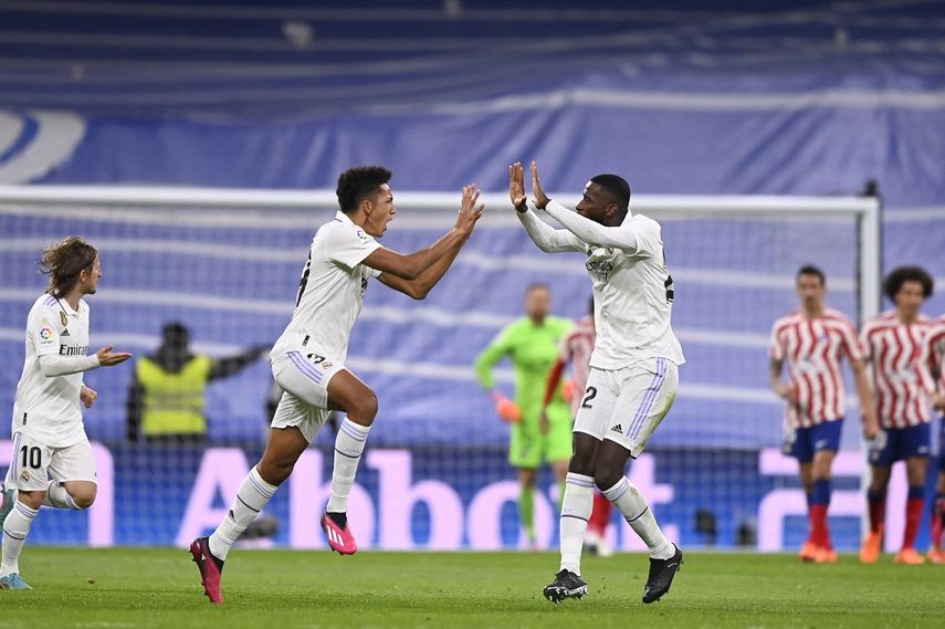 Real Madrid evitó la derrota en la recta final y empató