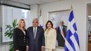 El reforzamiento de las estrategias de Panamá para elevar la calidad de su Registro de Naves —incluyendo la aplicación de nuevas tecnologías— y la búsqueda de soluciones a situaciones externas que afectan a los buques con bandera panameña fueron los temas centrales abordados este jueves por el presidente de la República, José Raúl Mulino, en el Consulado General de Panamá en El Pireo, Grecia, como parte de la visita de Estado a esta nación. El reforzamiento de las estrategias de Panamá para elevar la calidad de su Registro de Naves —incluyendo la aplicación de nuevas tecnologías— y la búsqueda de soluciones a situaciones externas que afectan a los buques con bandera panameña fueron los temas centrales abordados este jueves por el presidente de la República, José Raúl Mulino, en el Consulado General de Panamá en El Pireo, Grecia, como parte de la visita de Estado a esta nación.