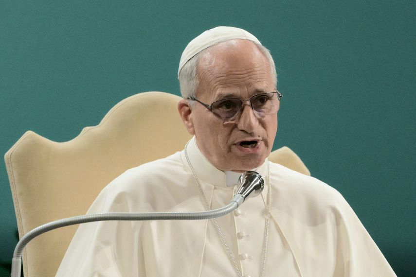 El papa dice que la inteligencia artificial nunca podrá sustituir la cercanía de un médico