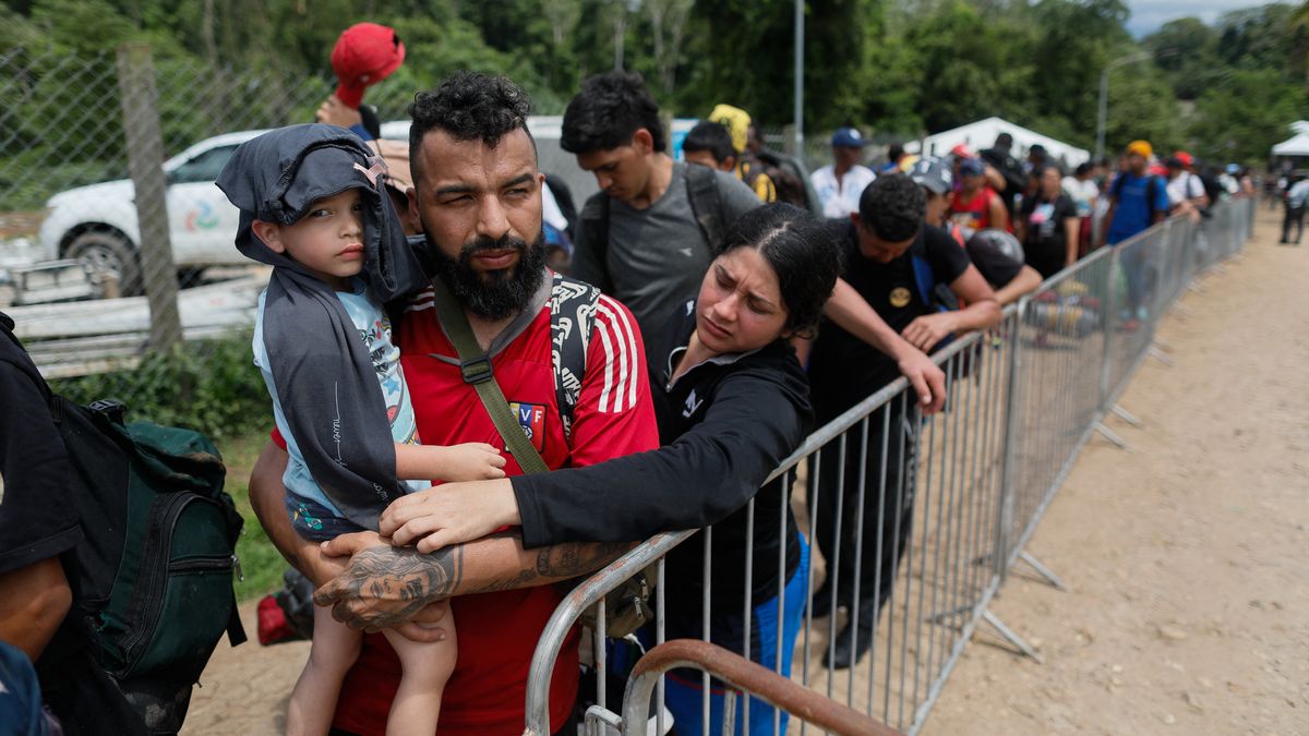 Panamá aclara que viajes de repatriación de migrantes por Darién serán a Colombia