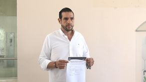 Representante de Don Bosco firma para revocatoria de José Luis Fábrega