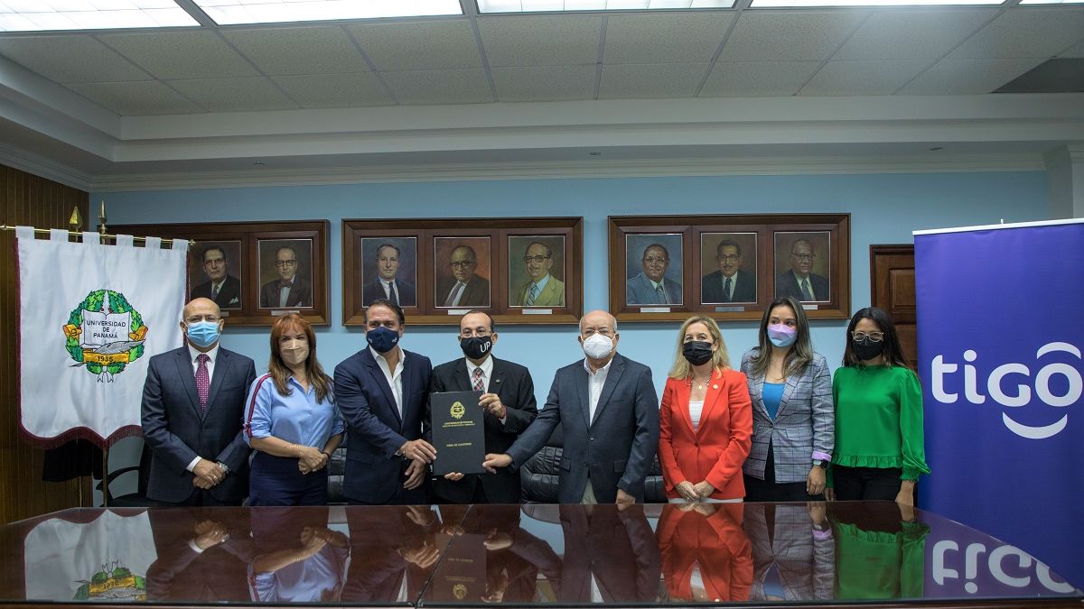 Tigo y la Universidad de Panamá promueven la innovación y la tecnología