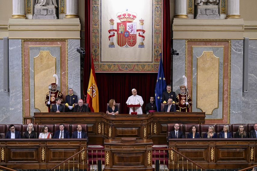 El papa León XIV afirmó este lunes ante los obispos españoles que los abusos sexuales cometidos por miembros del clero constituyen una plaga y llamó a la Iglesia a responder con la escucha