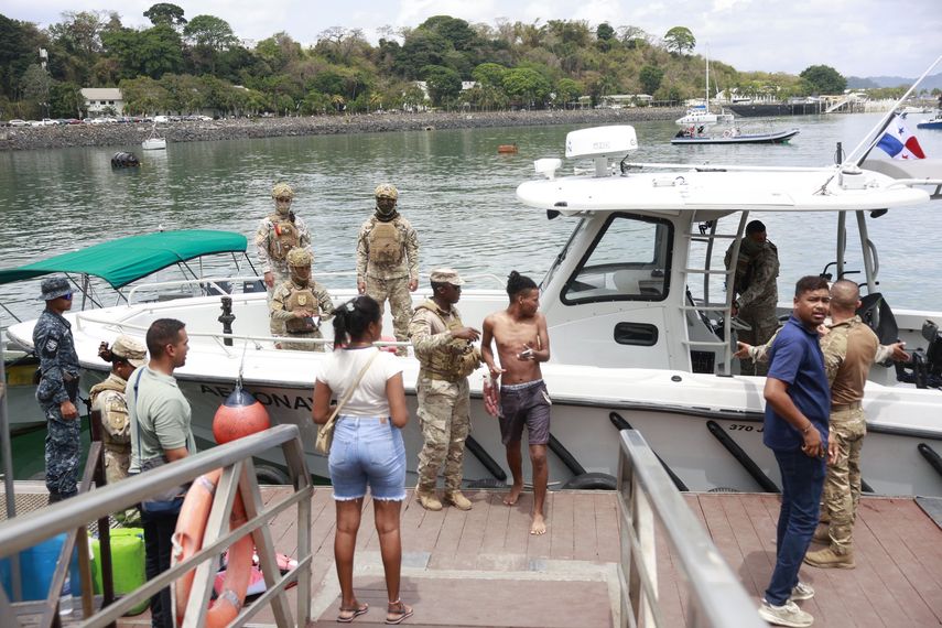 Unidades del Senan atendieron la situación tras el naufragio reportado el viernes. Unidades del Senan atendieron la situación tras el naufragio reportado el viernes.