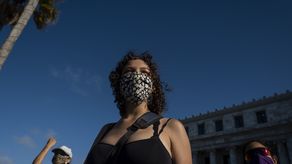 Ciclo menstrual puede retrasarse levemente tras la vacuna anticovid