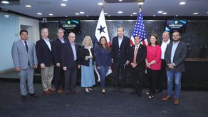 Asamblea recibió a representantes de partidos Republicano y Demócrata de EEUU