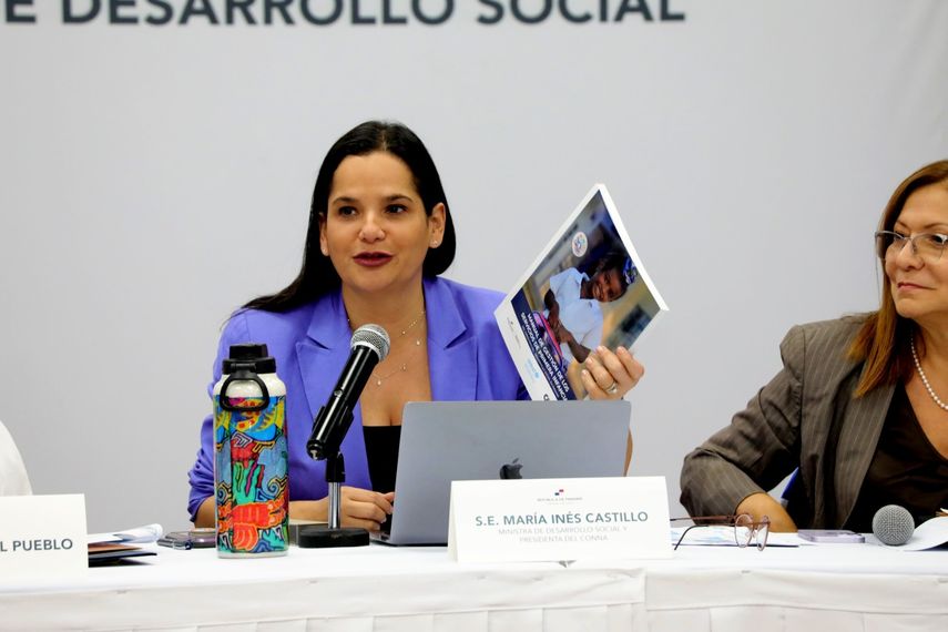 La presentación estuvo a cargo de la titular del Mides, María Inés Castillo. La presentación estuvo a cargo de la titular del Mides, María Inés Castillo.
