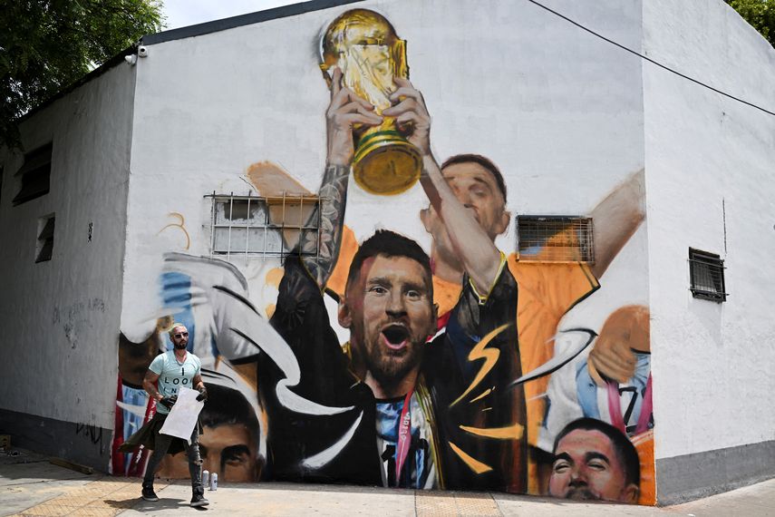 Argentina: Mural inmortaliza a Messi con la Copa del Mundo
