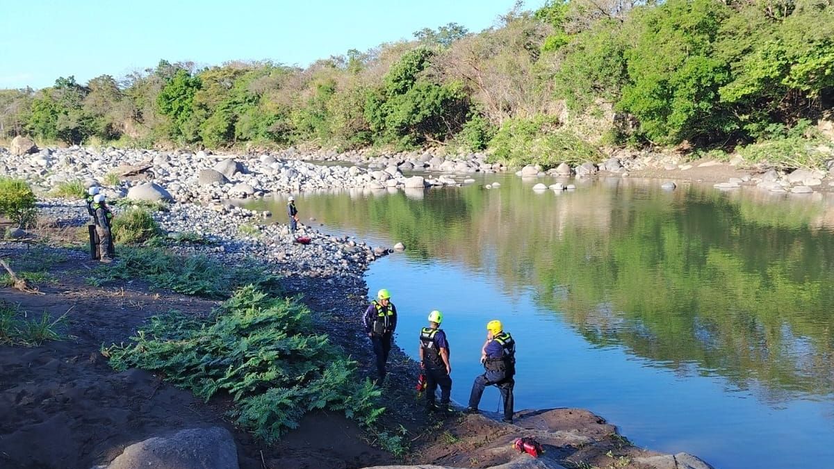 Autoridades de estamentos de rescate participaron de la jornada. Autoridades de estamentos de rescate participaron de la jornada.