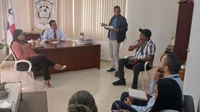 Las escuelas en alertta. Este jueves se realizó una reunión en el Centro Educativo Guillermo Endara Galimany.