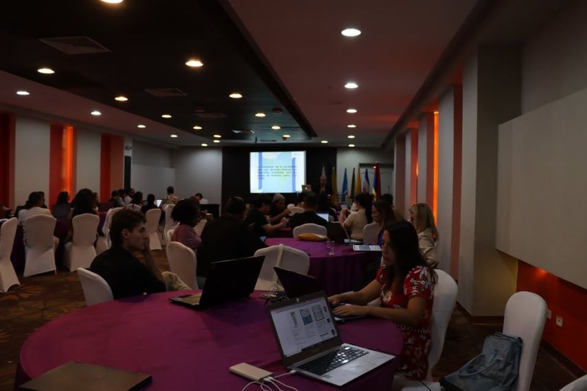 En la actividad se destacó el crecimiento del mercado de emprendedores en Chiriquí, y la variedad de servicio y productos que ofrecen. En la actividad se destacó el crecimiento del mercado de emprendedores en Chiriquí, y la variedad de servicio y productos que ofrecen.