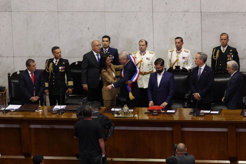 Mulino asistió a la toma de posesión del nuevo presidente de Chile, José Antonio Kast