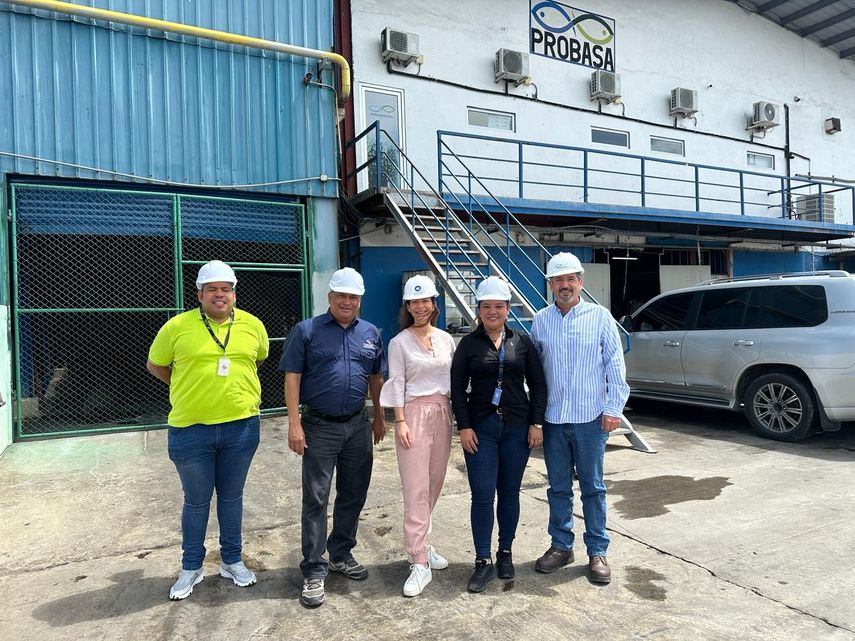 MICI evalúa oportunidades de exportación en empresa de Chepo