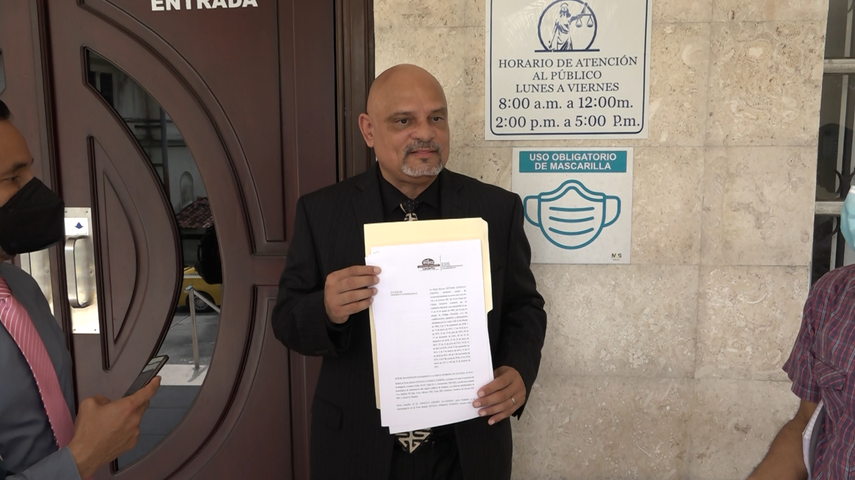 Ernesto Cedeño cuestiona artículos sobre libre postulación