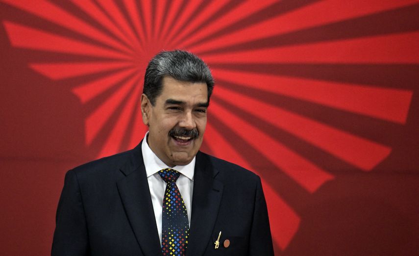 Maduro asegura que movimientos sociales del mundo lo acompañarán en la investidura