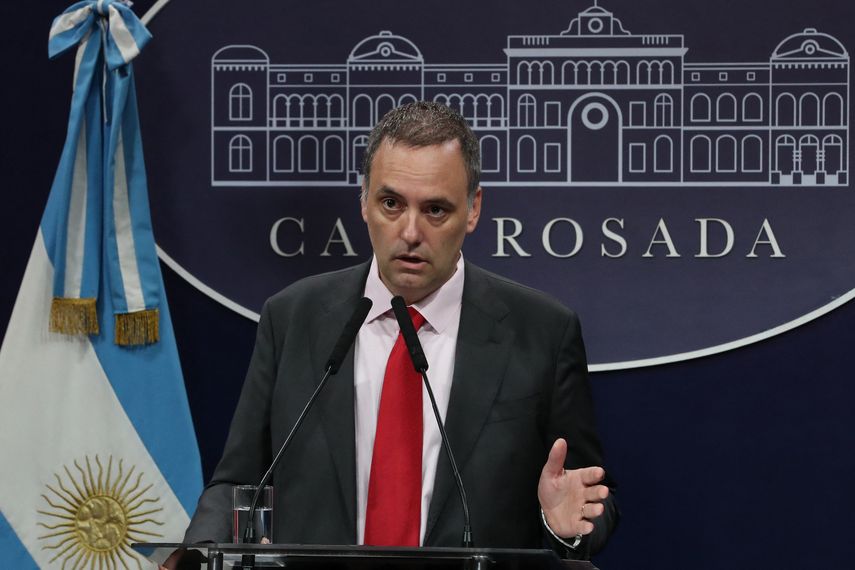 Argentina anuncia requisitos más estrictos para inmigrantes