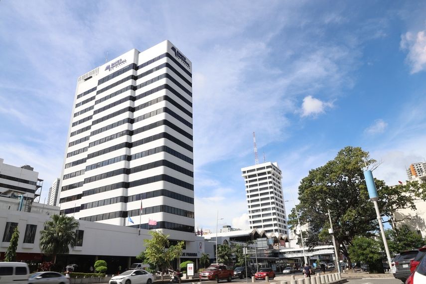 El MEF y el Banco Nacional de Panamá informaron, sobre la posible falsificación de monedas alusivas a la Iglesia Nuestra Señora de La Merced y al Logo de la JMJ.