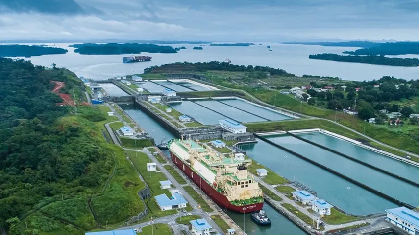 Canal de Panamá cierra año fiscal con récord de tonelaje