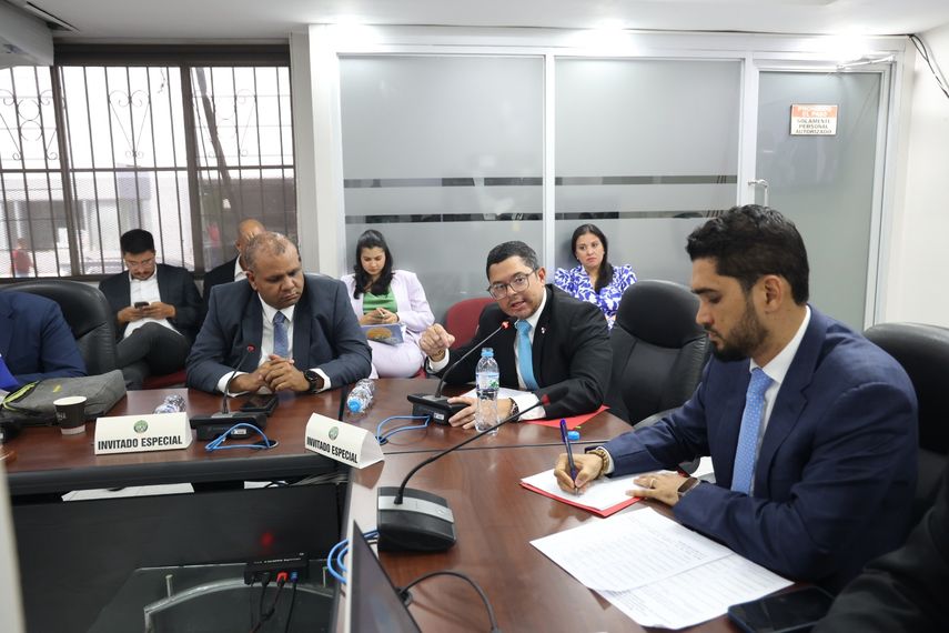 MINGOB recibe más de $21 millones en traslado de partidas