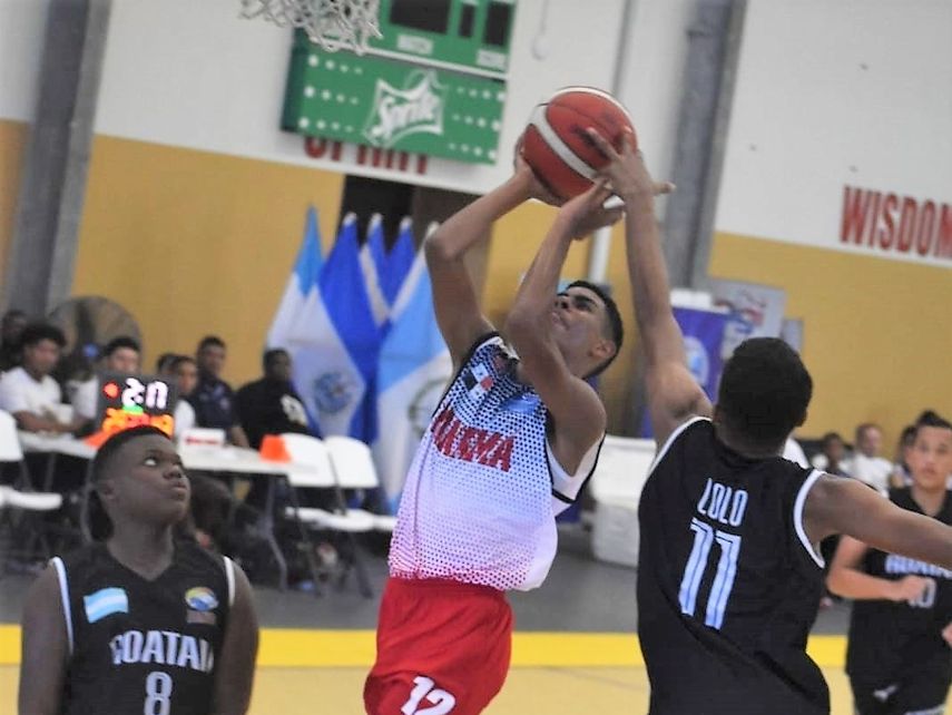 Panamá gana medalla de oro en baloncesto y tenis de mesa