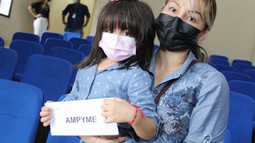 AMPYME entrega capital semilla a beneficiarios en Chiriquí