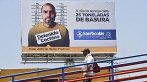 Exhiben en carteles panorámicos a los cochinos en el norte de México