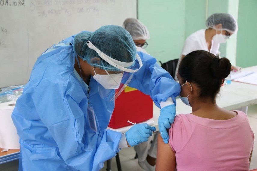 Vacunación en hospitales privados inicia este lunes, 9 de agosto, informó el Minsa.