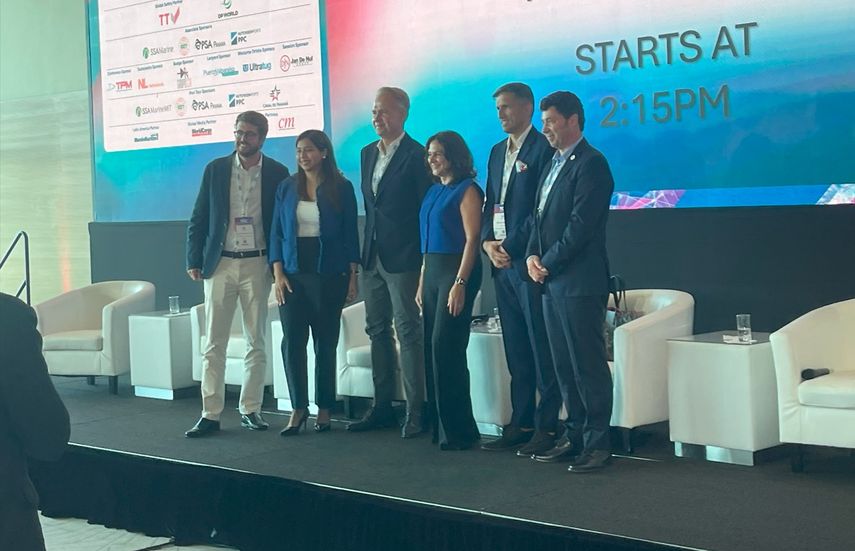 Durante la conferencia, se desarrolló un panel titulado "Revisión del mercado y comercio: ¿Qué está pasando en la industria?", en el cual participó Ilya Espino de Marotta, subadministradora del Canal de Panamá, junto a representantes de diversas organizaciones marítimas. Durante la conferencia, se desarrolló un panel titulado "Revisión del mercado y comercio: ¿Qué está pasando en la industria?", en el cual participó Ilya Espino de Marotta, subadministradora del Canal de Panamá, junto a representantes de diversas organizaciones marítimas. 