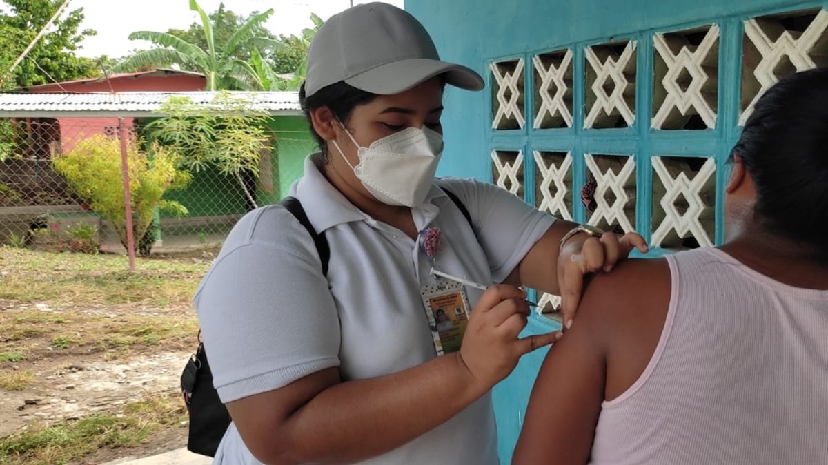 En los centros de salud de Chiriquí se continuará aplicando todas las vacunas de lunes a viernes en sus horarios regulares con los objetivos de alcanzar la &nbsp;mayor cobertura posible de inmunización.