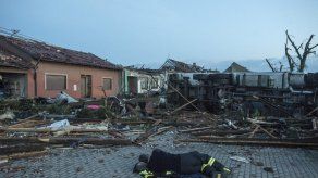 Un tornado deja tres muertos y arrasa casas en República Checa