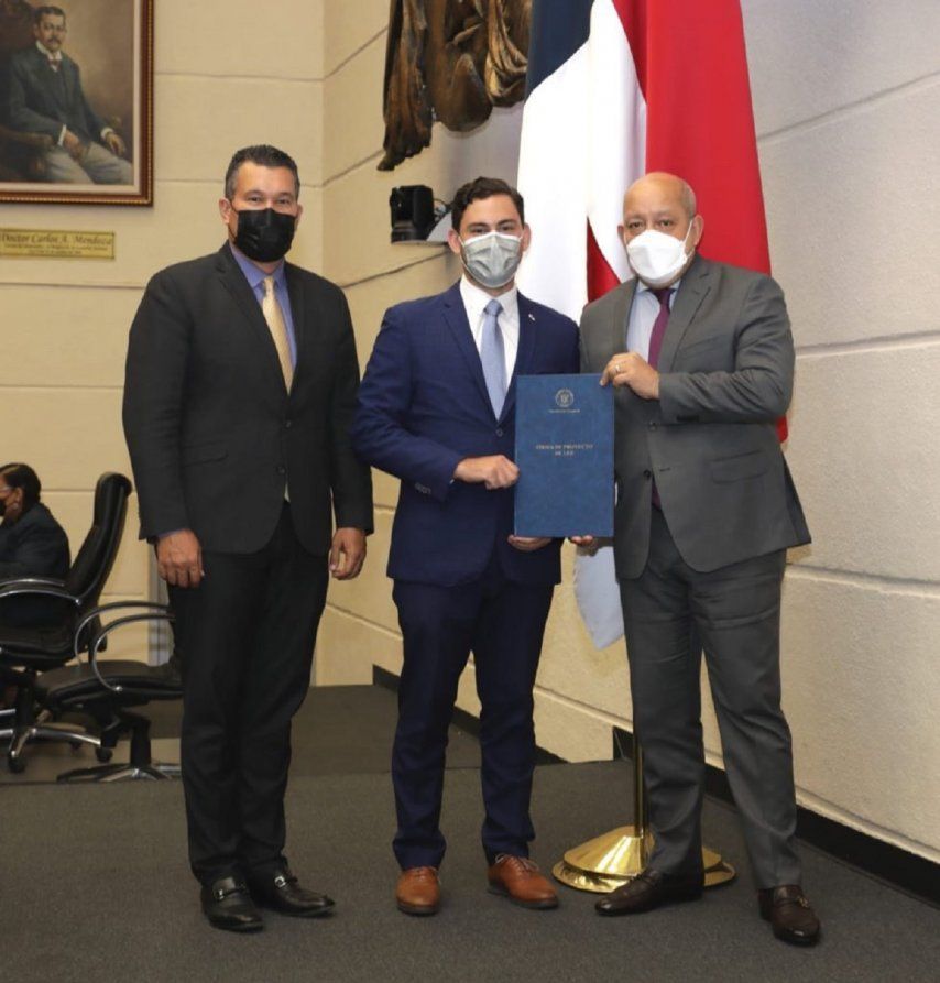 La iniciativa en la Asamblea, fue liderada por el diputado Juan Diego Vásquez.