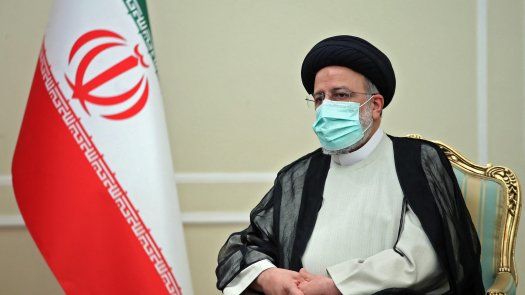 Ebrahim Raisi jura el cargo como presidente de Irán
