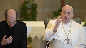 Papa Francisco cancela su participación en la COP28 por una bronquitis y asegura que está vivo