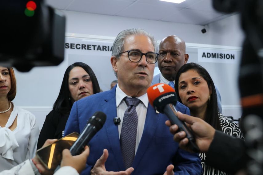 El ministro de Salud (MINSA)