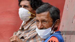 Perú copia a Panamá y prohíbe que hombres y mujeres salgan juntos por coronavirus