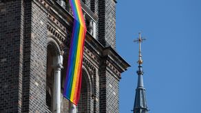 Vaticano aclara que no cambió su doctrina pese a anuncio de bendiciones a parejas homosexuales