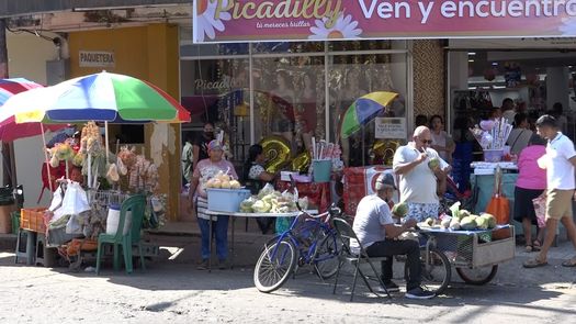 Calle Cuarta de David, en su momento fue la mayor arteria de actividad comercial de Chiriquí, que se ha visto afectada en cuanto al flujo de personas debido a la apertura de grandes centros comerciales en las afueras de la ciudad.